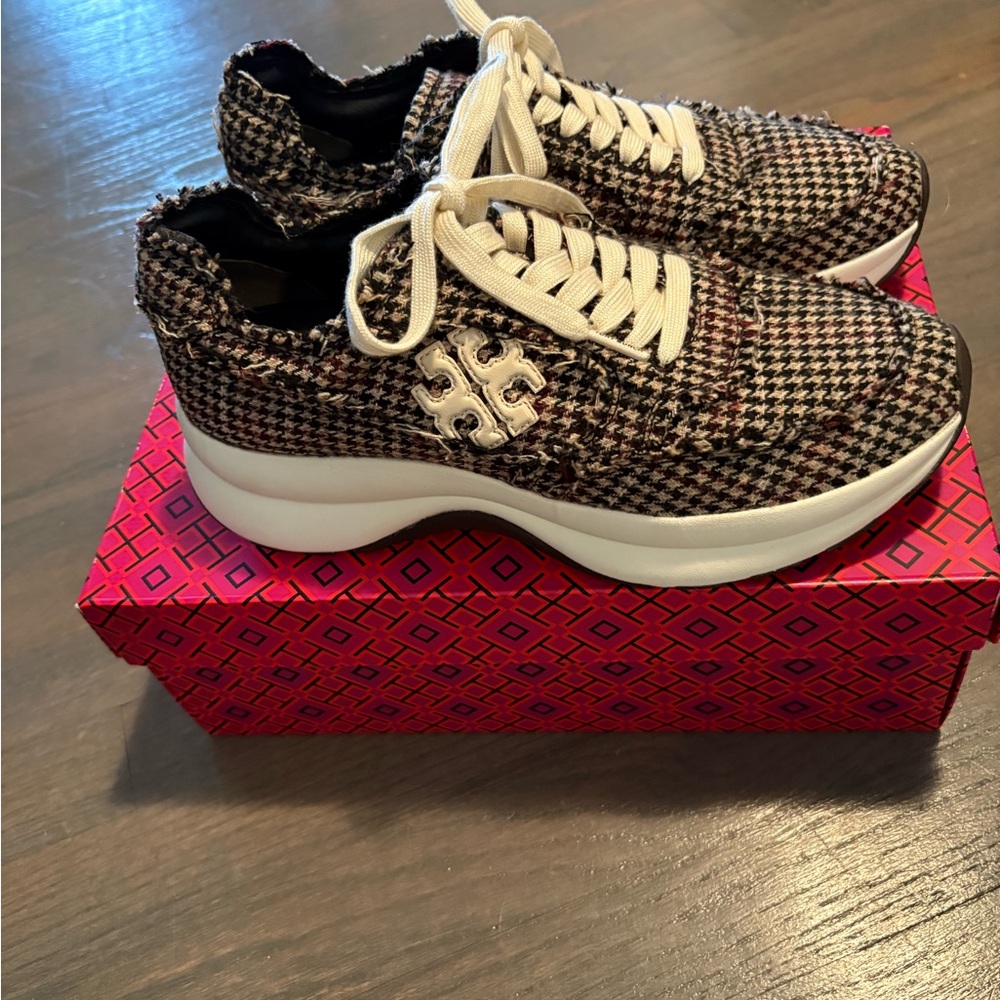 Tory Burch kick trainer houndstooth